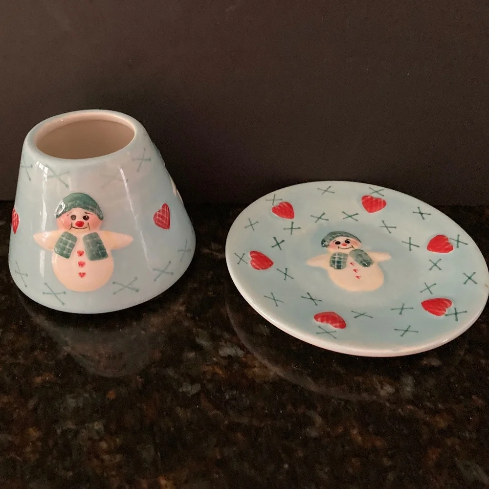 Valerie Parr Hill 2 Snowman & Red Hearts Plates & Shade Toppers/Holiday/NEW!